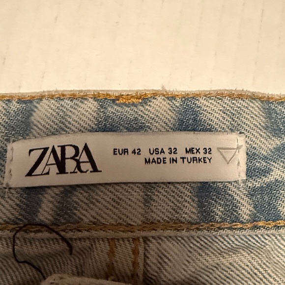 Zara Unisex Destroyed Graffitti Jeans Loose Fit Distressed Size 32 - Picture 5 of 6
